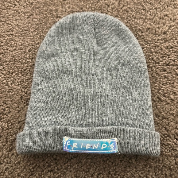 FRIENDS grey beanie - Picture 2 of 8